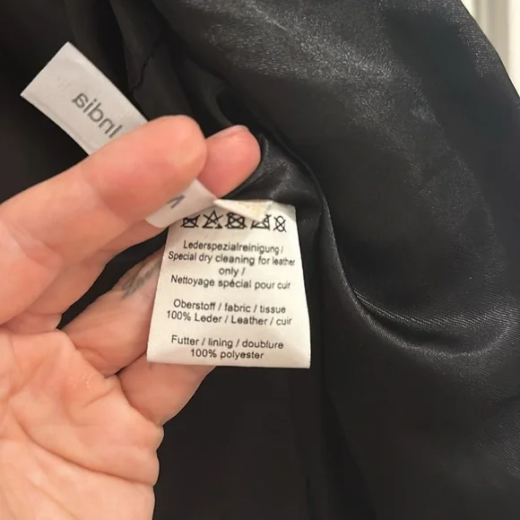 Leather jacket - Picture 5 of 9